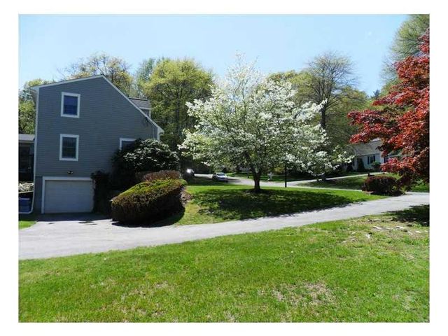 36 Wildflower Drive, Seekonk, MA 02771