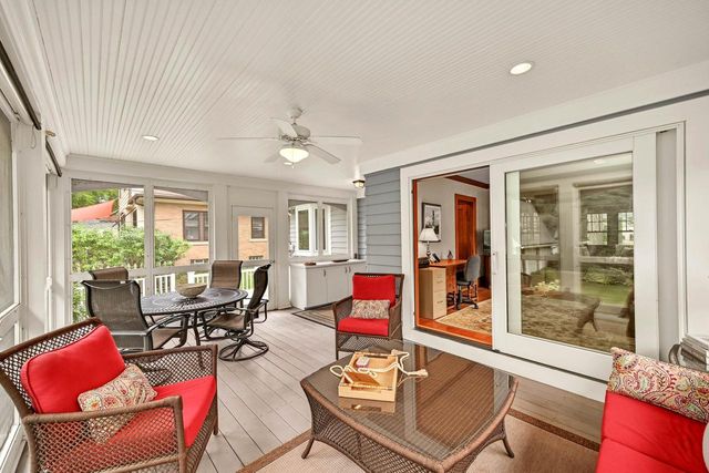 2029 Underwood AVENUE, Wauwatosa, WI 53213