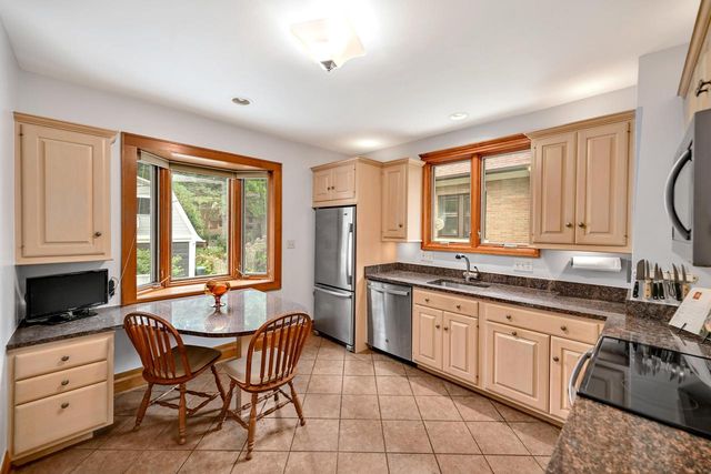2029 Underwood AVENUE, Wauwatosa, WI 53213