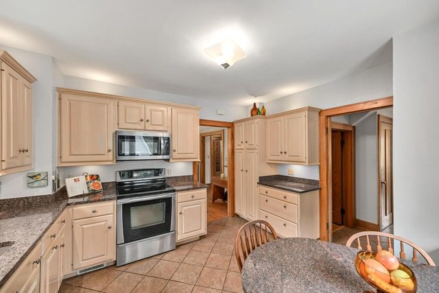 2029 Underwood AVENUE, Wauwatosa, WI 53213