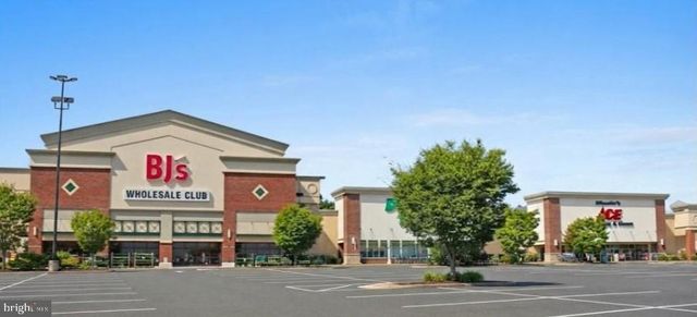 1141 WILBERFORCE CT, Capitol Heights, MD 20743
