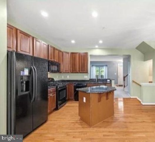 1141 WILBERFORCE CT, Capitol Heights, MD 20743