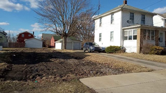 1027 Maryland Ave, New Castle, PA 16101