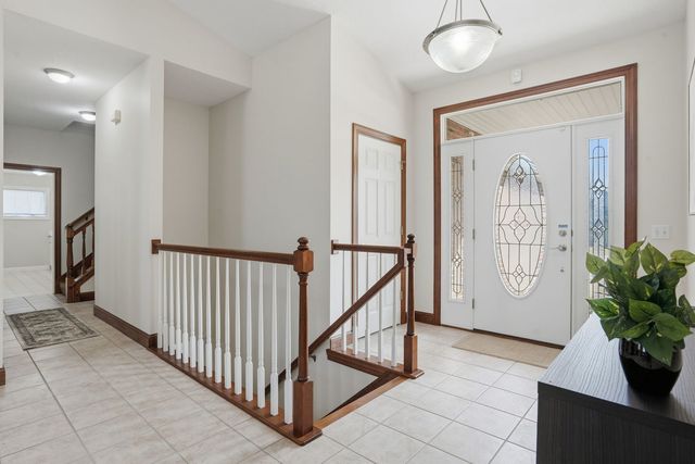 27018 Glynns Creek Court, Eldridge, IA 52748