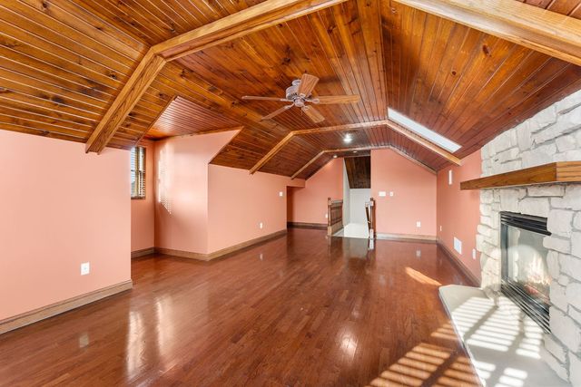 27018 Glynns Creek Court, Eldridge, IA 52748