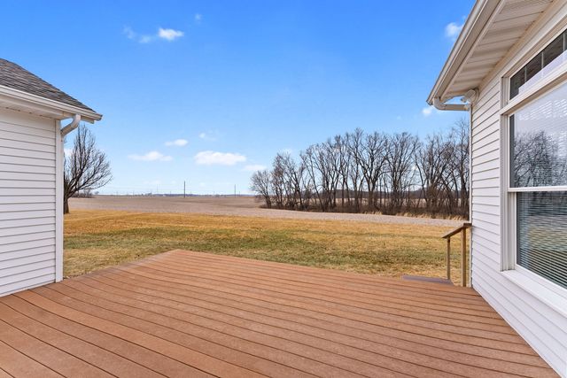 27018 Glynns Creek Court, Eldridge, IA 52748