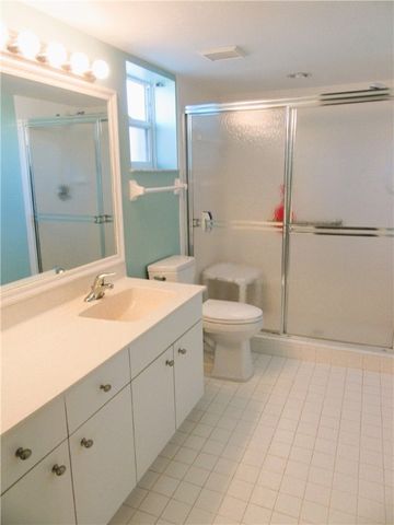 670 E Lake Jasmine Circle 106, Vero Beach, FL 32962