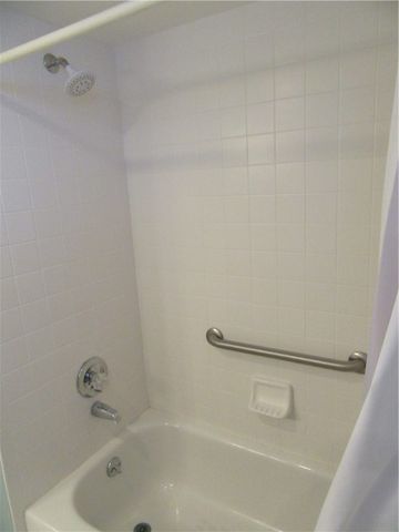 670 E Lake Jasmine Circle 106, Vero Beach, FL 32962