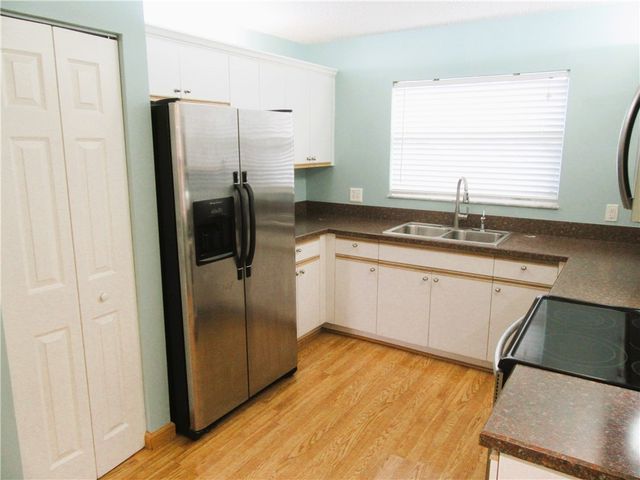 670 E Lake Jasmine Circle 106, Vero Beach, FL 32962