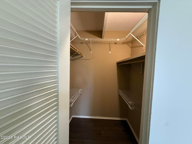 1008 S College Road Apt 104, Lafayette, LA 70503