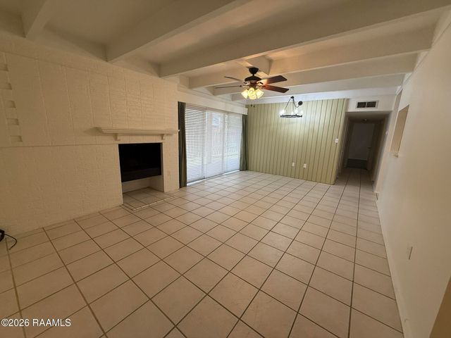 1008 S College Road Apt 104, Lafayette, LA 70503