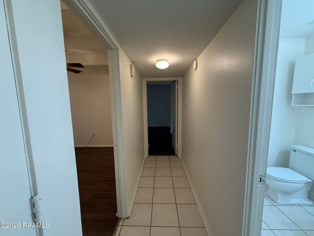 1008 S College Road Apt 104, Lafayette, LA 70503