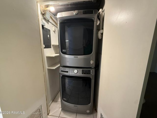 1008 S College Road Apt 104, Lafayette, LA 70503