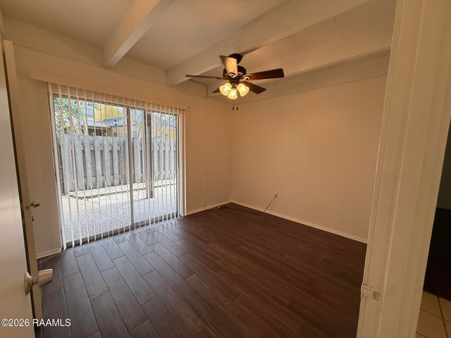 1008 S College Road Apt 104, Lafayette, LA 70503