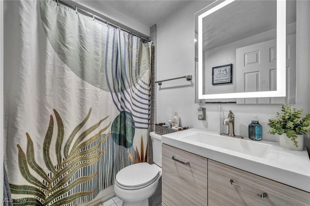 25021 Picone Lane, Bedford Heights, OH 44146