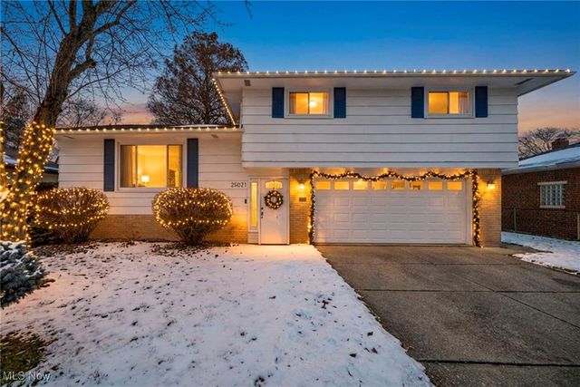 25021 Picone Lane, Bedford Heights, OH 44146