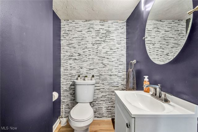 25021 Picone Lane, Bedford Heights, OH 44146