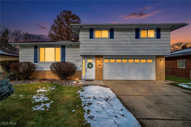 25021 Picone Lane, Bedford Heights, OH 44146