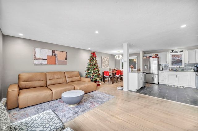 25021 Picone Lane, Bedford Heights, OH 44146