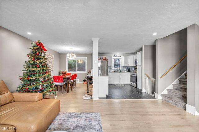 25021 Picone Lane, Bedford Heights, OH 44146