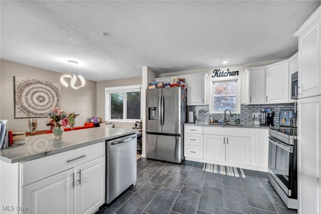 25021 Picone Lane, Bedford Heights, OH 44146