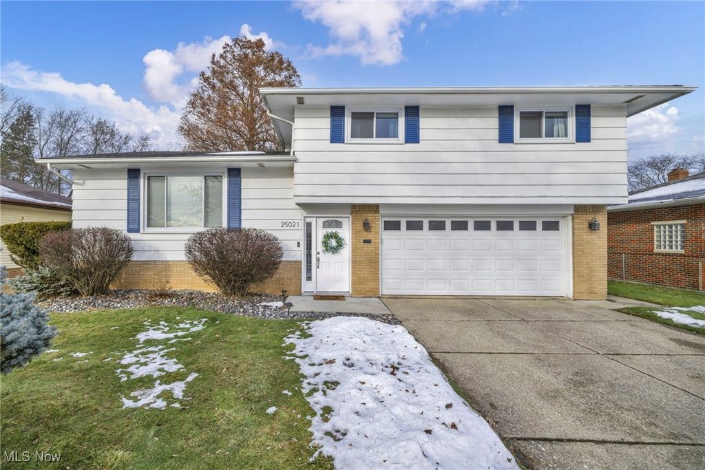 25021 Picone Lane, Bedford Heights, OH 44146