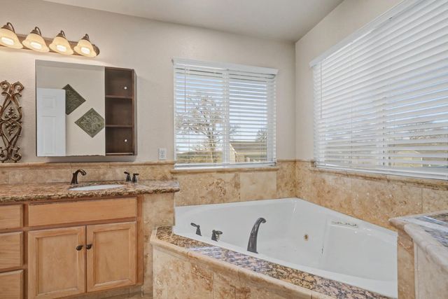 66 Wild Wolf Ct, Valley Springs, CA 95252