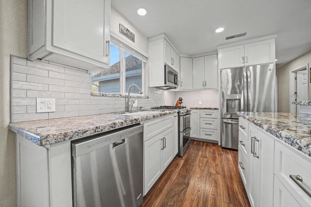 66 Wild Wolf Ct, Valley Springs, CA 95252