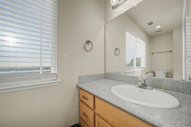 66 Wild Wolf Ct, Valley Springs, CA 95252