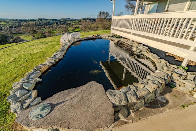 66 Wild Wolf Ct, Valley Springs, CA 95252