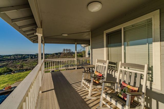 66 Wild Wolf Ct, Valley Springs, CA 95252