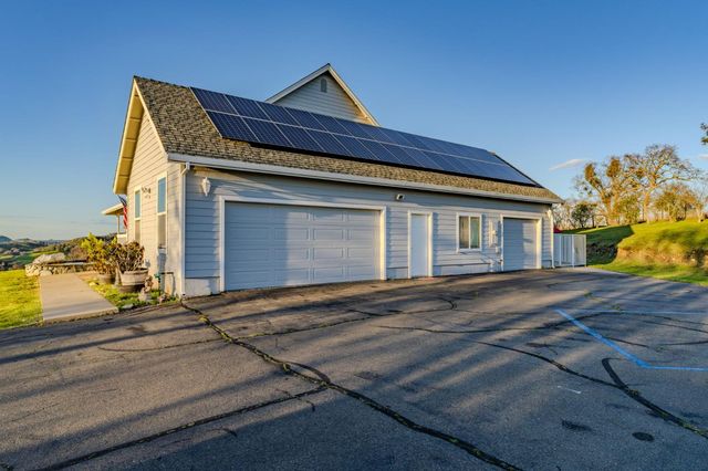 66 Wild Wolf Ct, Valley Springs, CA 95252