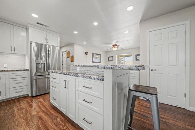 66 Wild Wolf Ct, Valley Springs, CA 95252