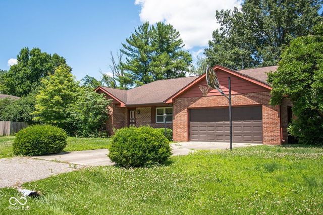 4820 E Brentwood Avenue, Terre Haute, IN 47805