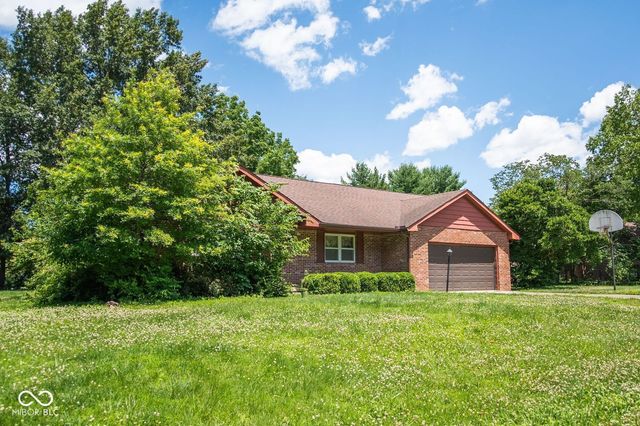 4820 E Brentwood Avenue, Terre Haute, IN 47805