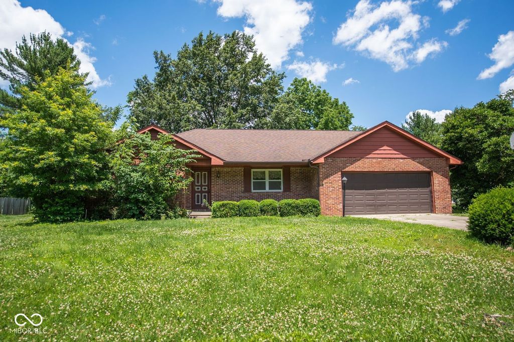 4820 E Brentwood Avenue, Terre Haute, IN 47805