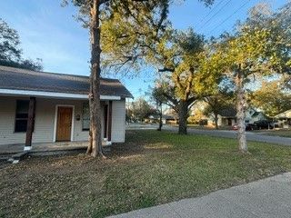 500 W Milam Street, Ennis, TX 75119