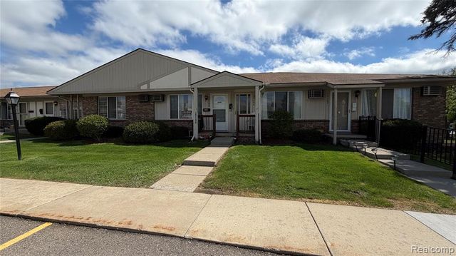 25106 Franklin Terrace 6, South Lyon, MI 48178