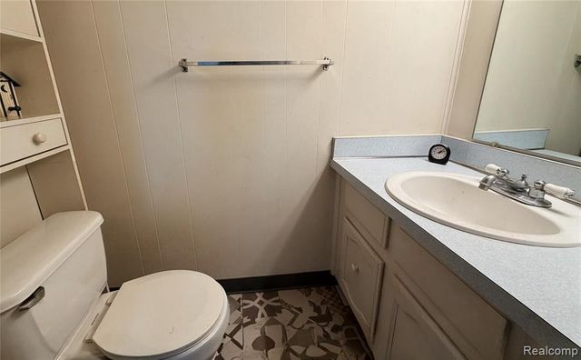 25106 Franklin Terrace 6, South Lyon, MI 48178