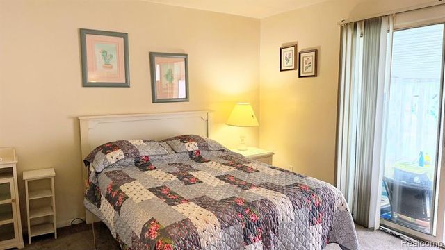 25106 Franklin Terrace 6, South Lyon, MI 48178