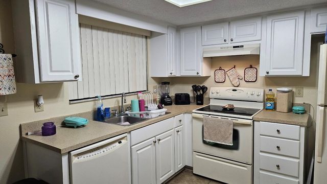 1444 RIDGE LAKE COURT, Lakeland, FL 33801