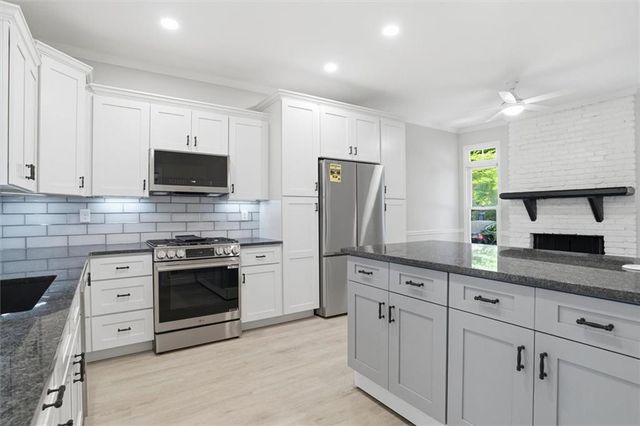 226 Riverview Trail 53, Roswell, GA 30075