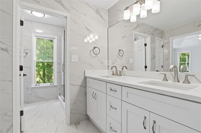 226 Riverview Trail 53, Roswell, GA 30075