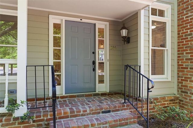 226 Riverview Trail 53, Roswell, GA 30075