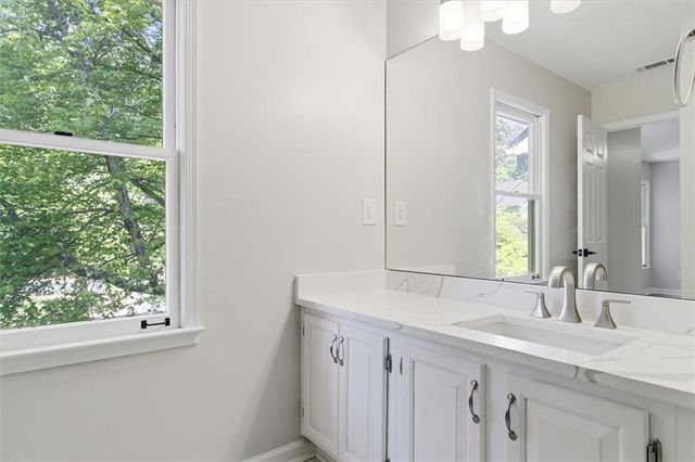 226 Riverview Trail 53, Roswell, GA 30075