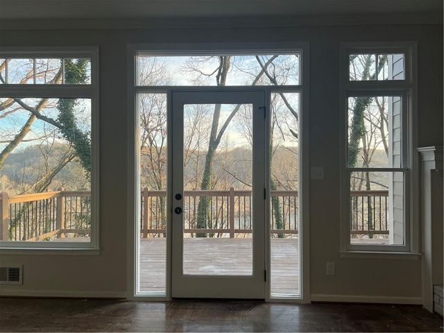 226 Riverview Trail 53, Roswell, GA 30075