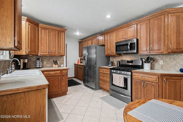 2925 Capri Drive, Toledo, OH 43611