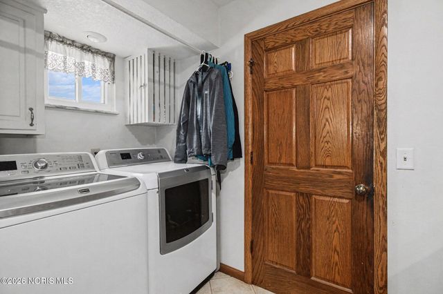 2925 Capri Drive, Toledo, OH 43611