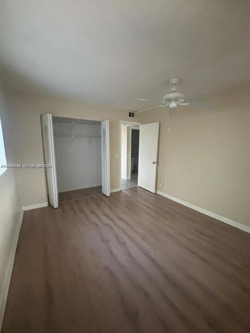 280 Northampton N N, West Palm Beach, FL 33417