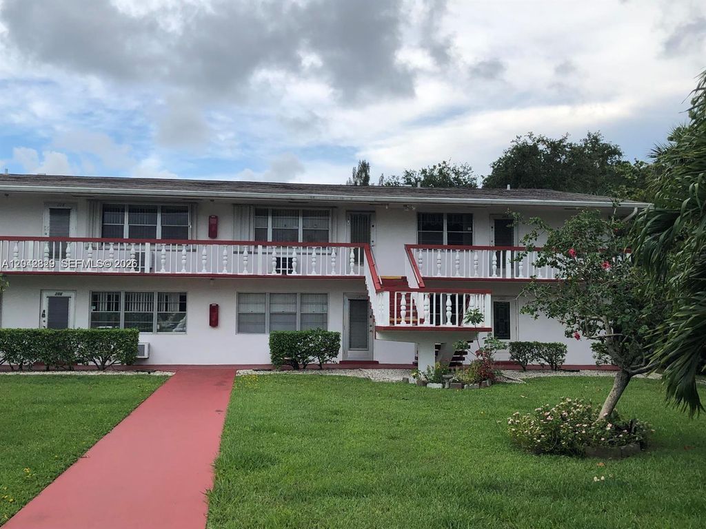 280 Northampton N N, West Palm Beach, FL 33417